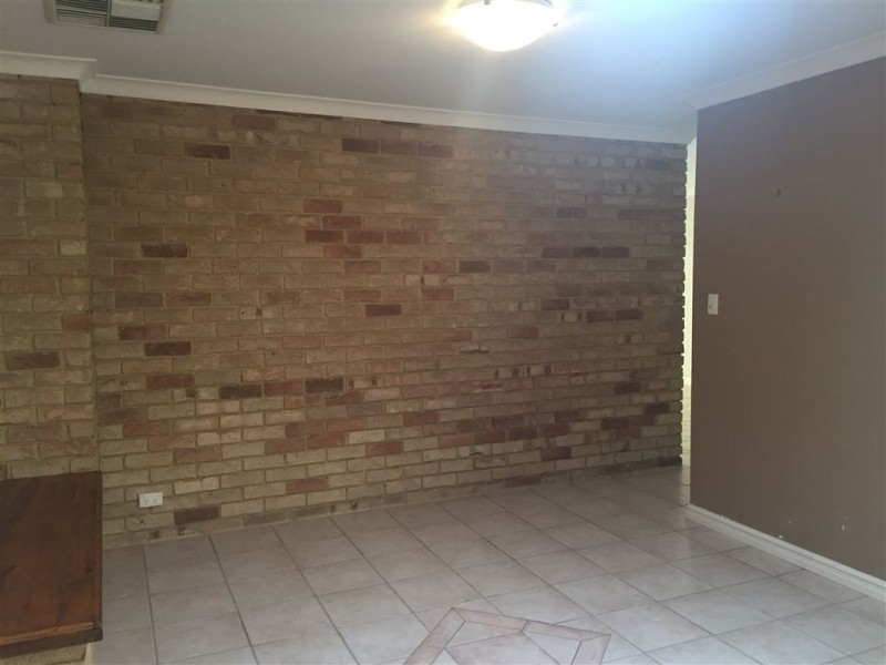 16 CAMARINO DRIVE, Woodvale WA 6026