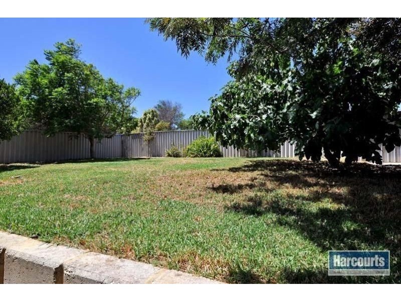 7 LIND COURT, Quinns Rocks WA 6030