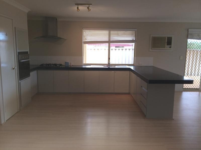 8A Earl Court, Merriwa WA 6030