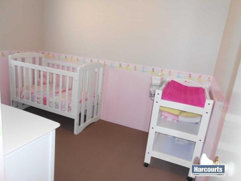 8A Earl Court, Merriwa WA 6030