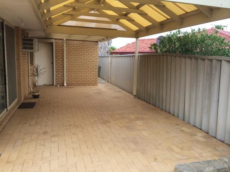 8A Earl Court, Merriwa WA 6030