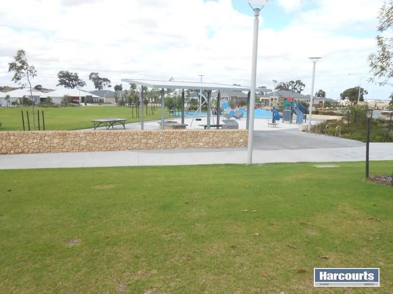 5 MERTON LANE, Alkimos WA 6038