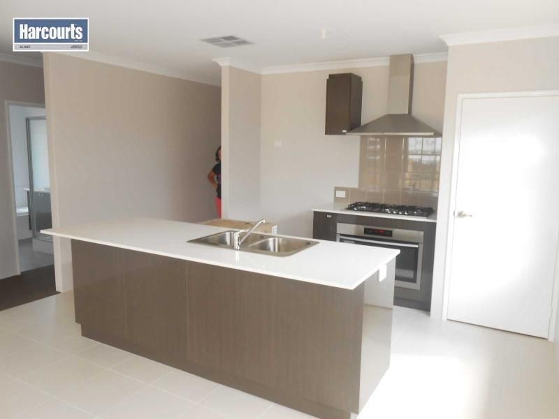 5 MERTON LANE, Alkimos WA 6038