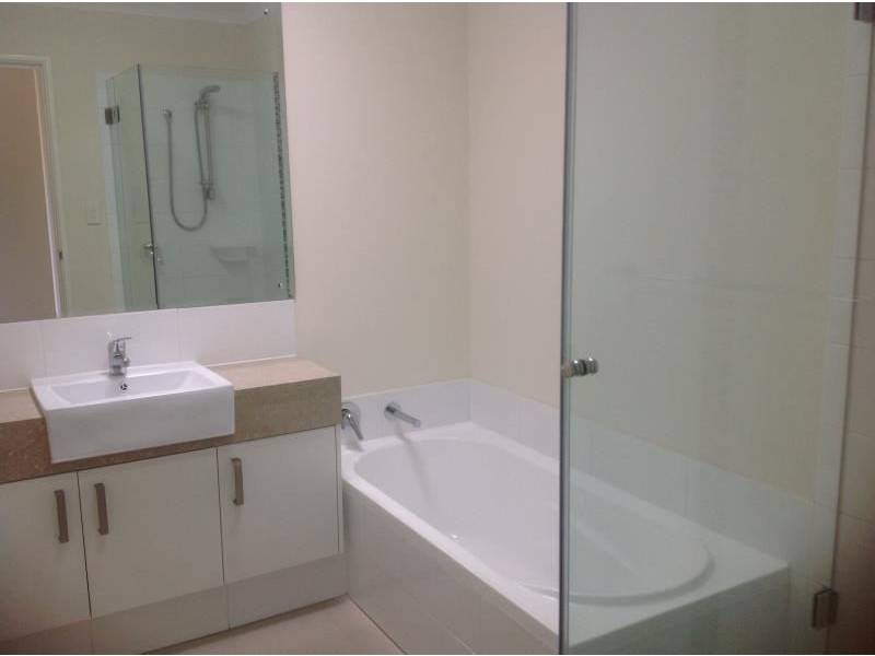 31 Rosemount Entrance, Pearsall WA 6065