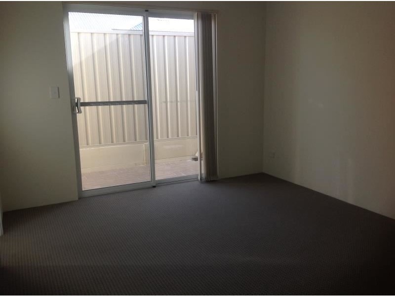 31 Rosemount Entrance, Pearsall WA 6065