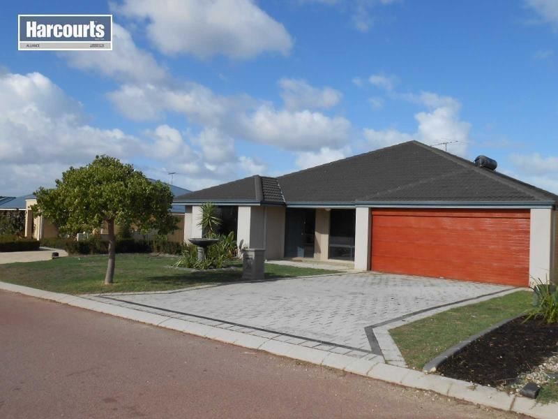 24 Kareela Meander, Tapping WA 6065