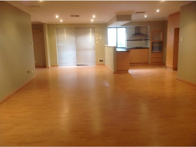 24 Kareela Meander, Tapping WA 6065