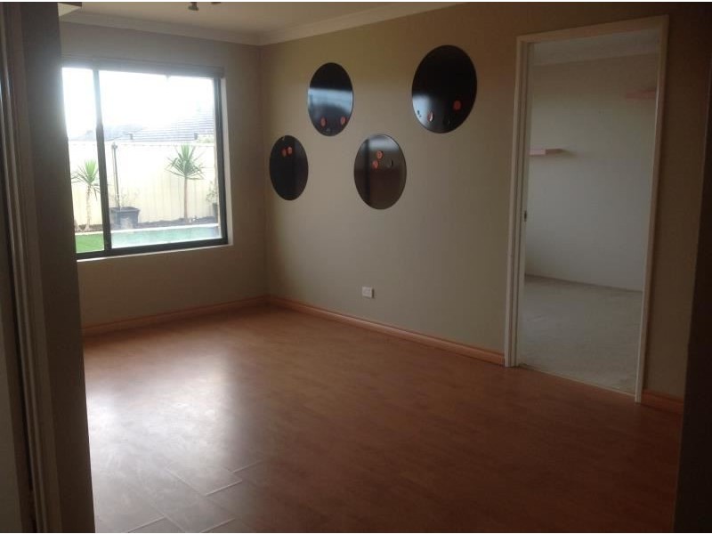 24 Kareela Meander, Tapping WA 6065