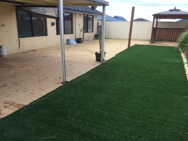 24 Kareela Meander, Tapping WA 6065