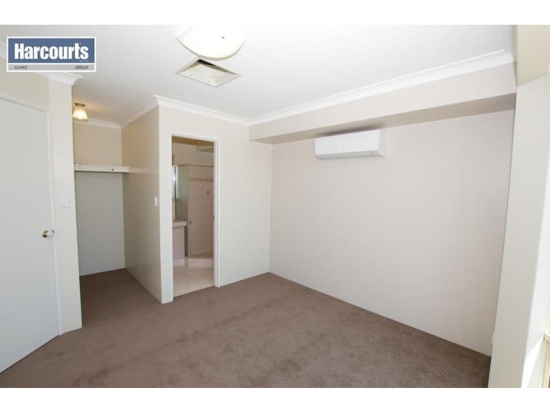 16 MULGRAVE LOOP, Mindarie WA 6030