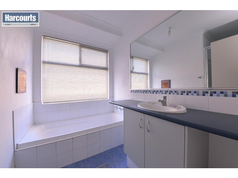 14 STANBROKE TURN, Carramar WA 6031