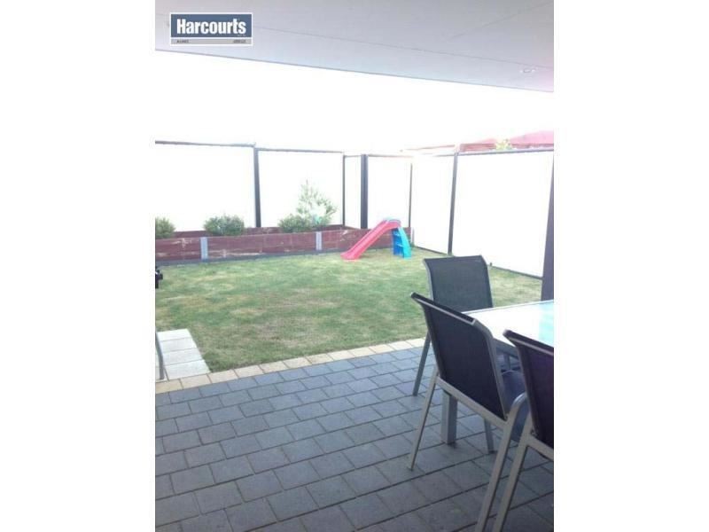 24 La Mirada Avenue, Clarkson WA 6030