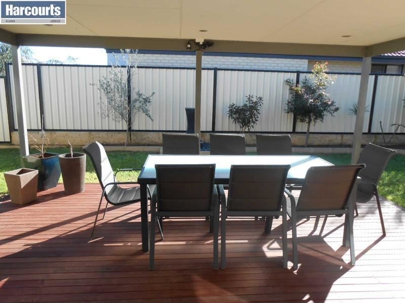 19 LA MIRADA AVENUE, Clarkson WA 6030