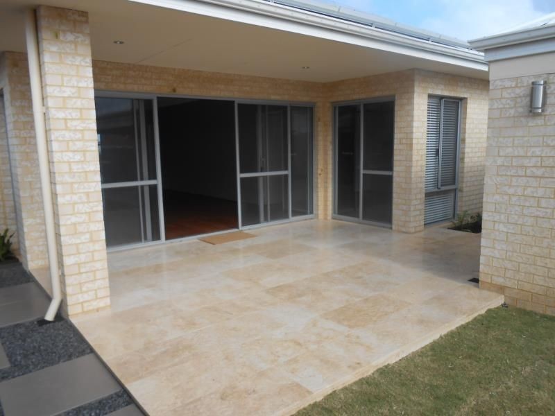 11 POMELAA WAY, Clarkson WA 6030