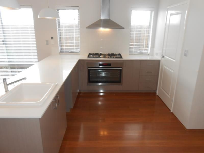 11 POMELAA WAY, Clarkson WA 6030