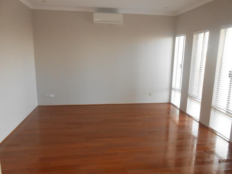 11 POMELAA WAY, Clarkson WA 6030