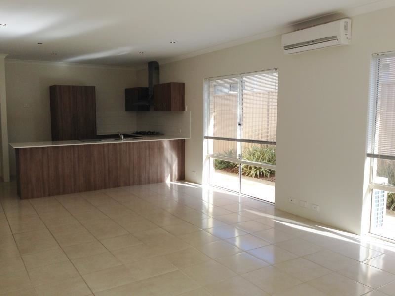 4 BRIGSLEY WAY, Ridgewood WA 6030