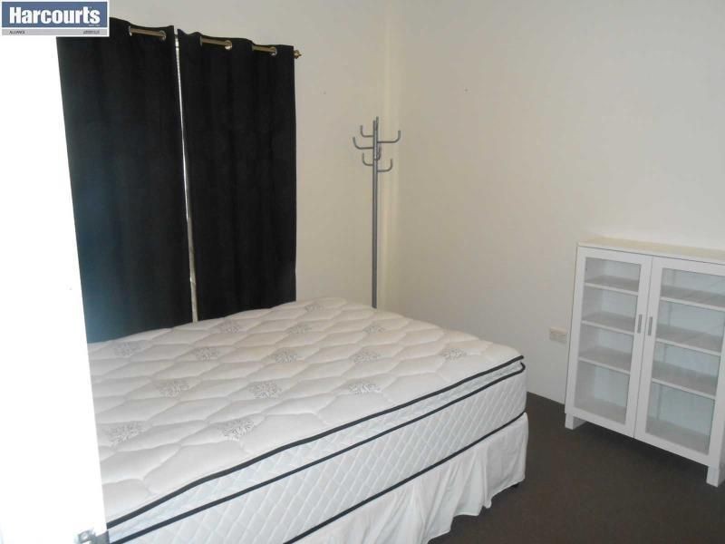 1/106 Boas Avenue, Joondalup WA 6027