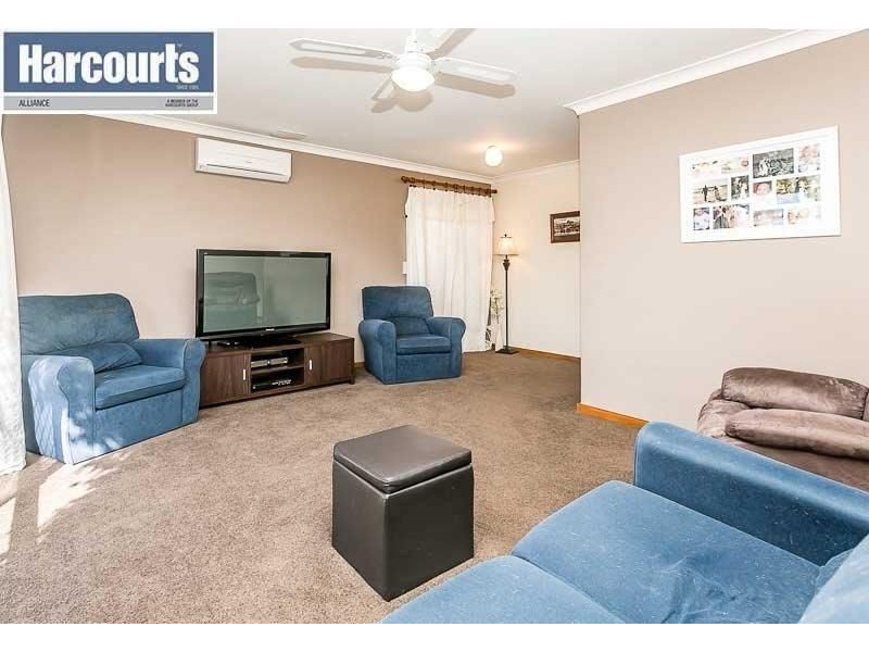 8 Roamer Street, Heathridge WA 6027