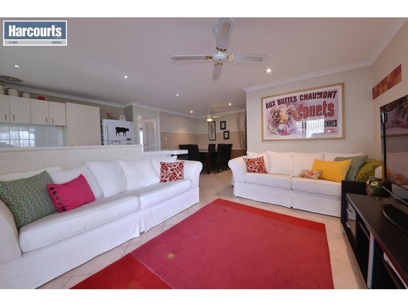 18 Brunel Court, Currambine WA 6028