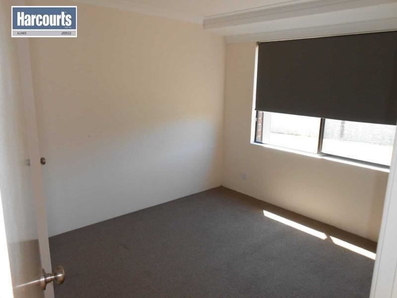 2 Lower Keys Drive, Clarkson WA 6030