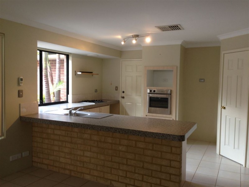 1 INEZ PASS, Kinross WA 6028