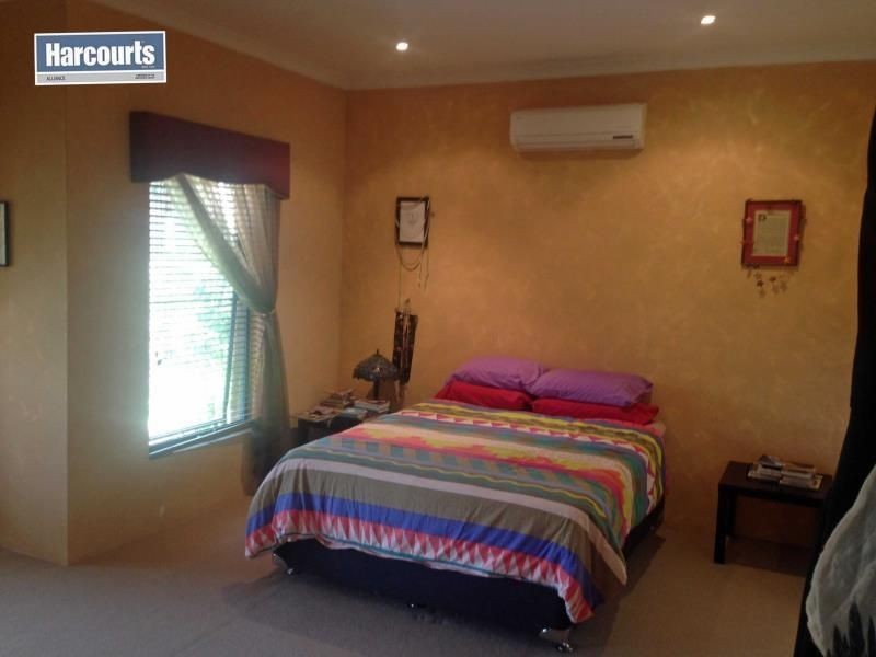 86 WILLESPIE DRIVE, Pearsall WA 6065