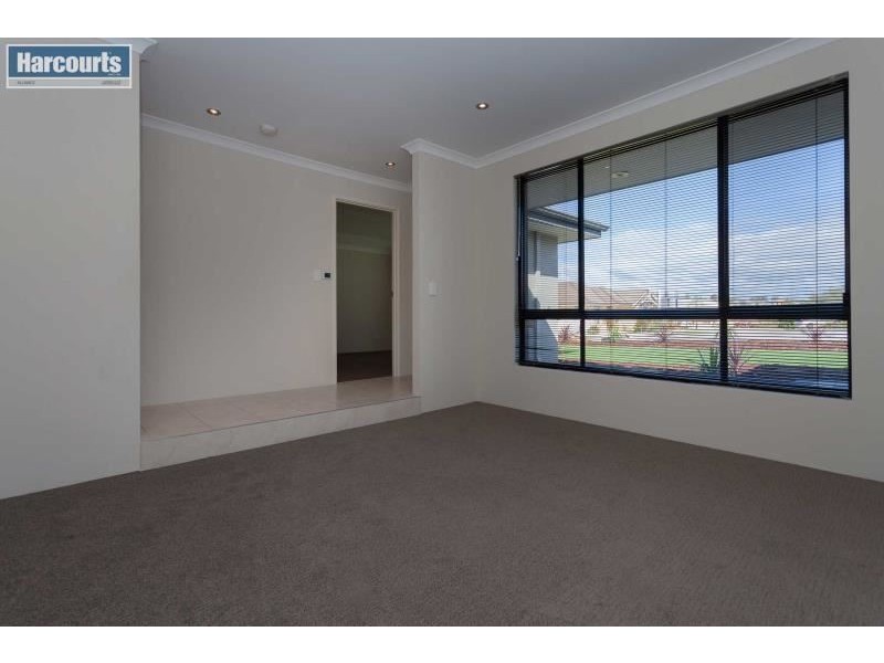 1 Garrett Way, Clarkson WA 6030