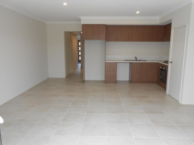 33 MERCADO WAY, Alkimos WA 6038