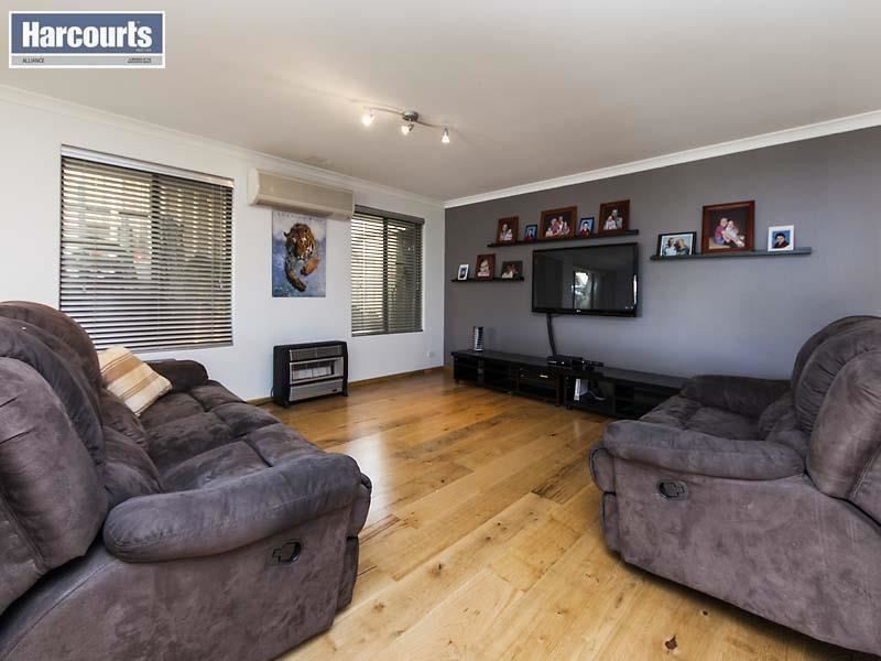 31 Tableland Way, Carramar WA 6031