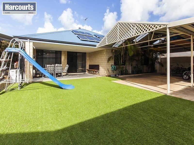 31 Tableland Way, Carramar WA 6031