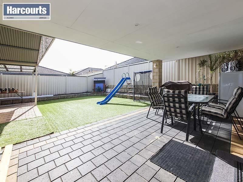 31 Tableland Way, Carramar WA 6031