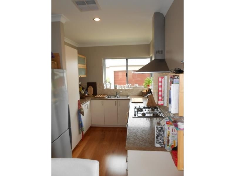 39 Nashville Loop, Currambine WA 6028