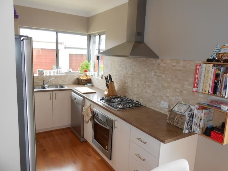 39 Nashville Loop, Currambine WA 6028