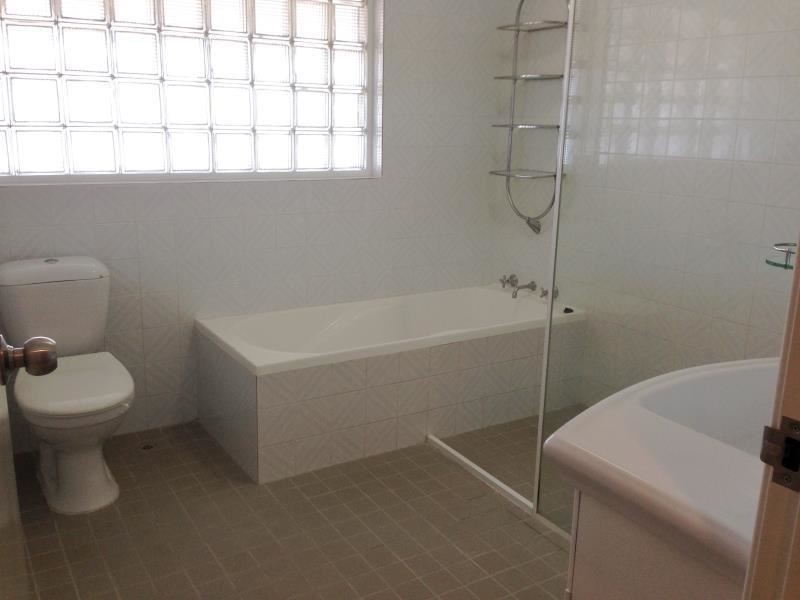 6 Noetia Court, Heathridge WA 6027