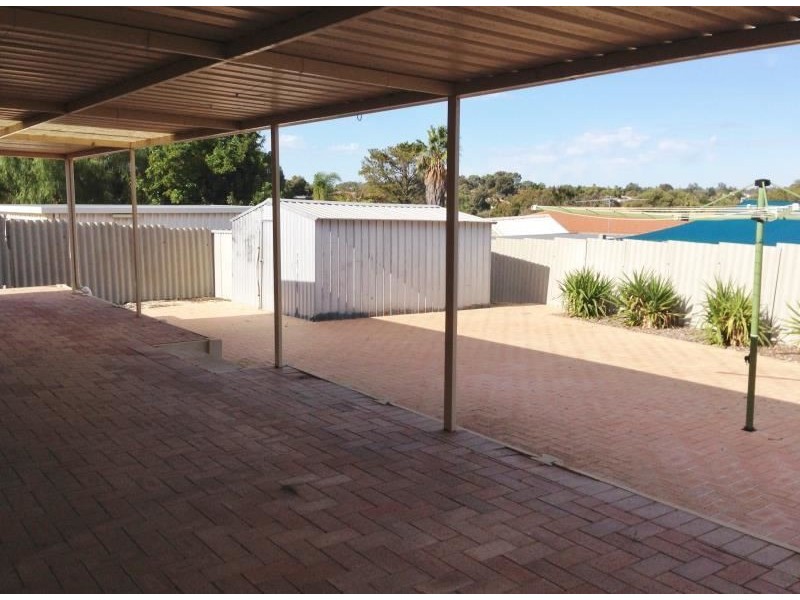 6 Noetia Court, Heathridge WA 6027