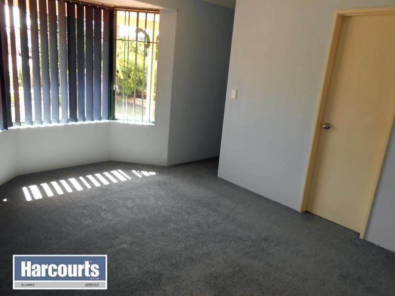 60 Viridian Drive, Banksia Grove WA 6031