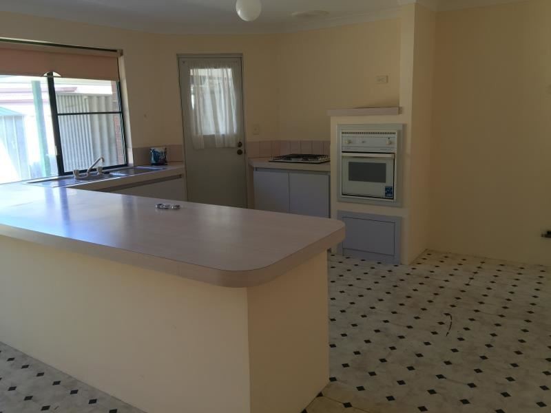 7 Clermont Gardens, Currambine WA 6028