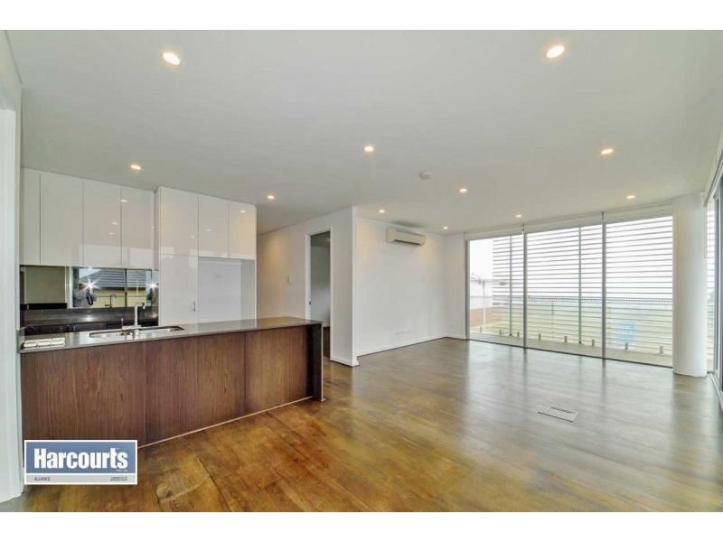 24/1 BRISTOL LANE, Mindarie WA 6030