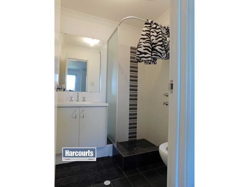 11 MANSFIELD AVENUE, Butler WA 6036