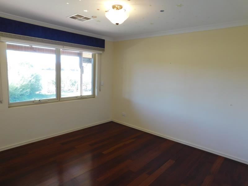 225 Ellenbrook Road, Bullsbrook WA 6084