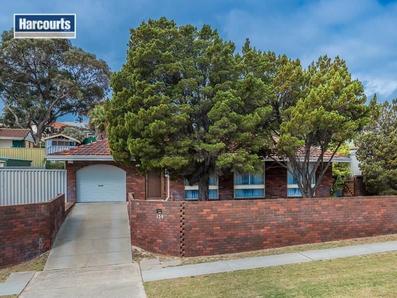 139 Dampier Avenue, Mullaloo WA 6027