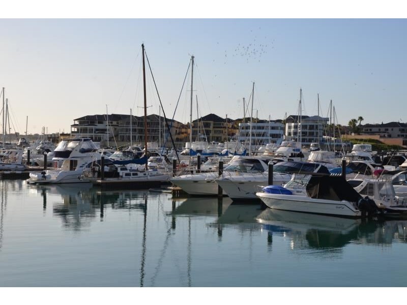 4/1 Bristol Lane, Mindarie WA 6030