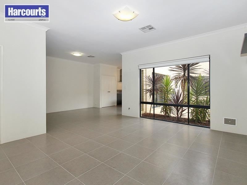 87 KAHANA PATHWAY, Butler WA 6036