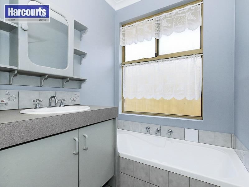 5 PALERMO COURT, Merriwa WA 6030