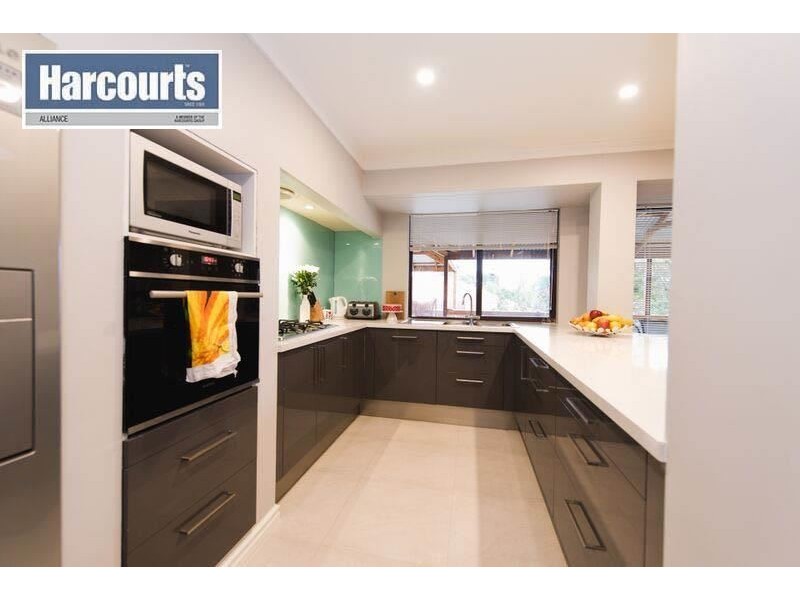 5 NEWINGTON PLACE, Kingsley WA 6026