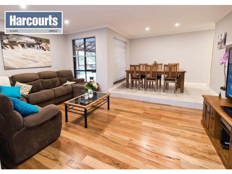 5 NEWINGTON PLACE, Kingsley WA 6026