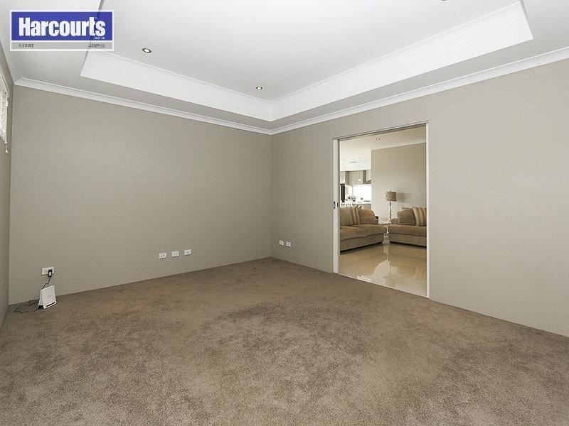 20 MATTINGLEYS APPROACH, Burns Beach WA 6028