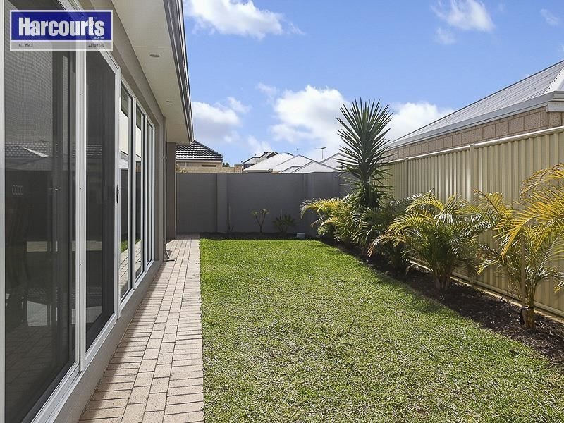 20 MATTINGLEYS APPROACH, Burns Beach WA 6028