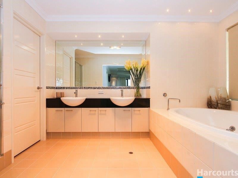 13 TYRINGA CRESCENT, Burns Beach WA 6028